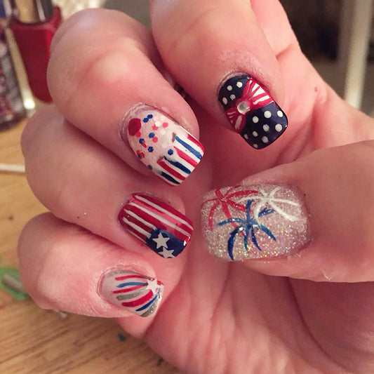 4th of July Press on Nails Short Square Fake Nails with American Flag Glitter Fireworks Designs Independence Day False Nails Polka Dot Stripe Bow Cute Artificial Glue on Nails for Women Girls 24Pcs