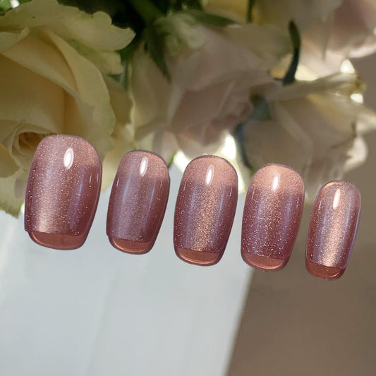 Incantevole Cat's Eye Press On Nails (30PCS； SIZE：XS-S-M), Short Square Nails, Handmade Nails, Enhanced Glossy False Nail Tips (Mirror Finish Champagne Pink)