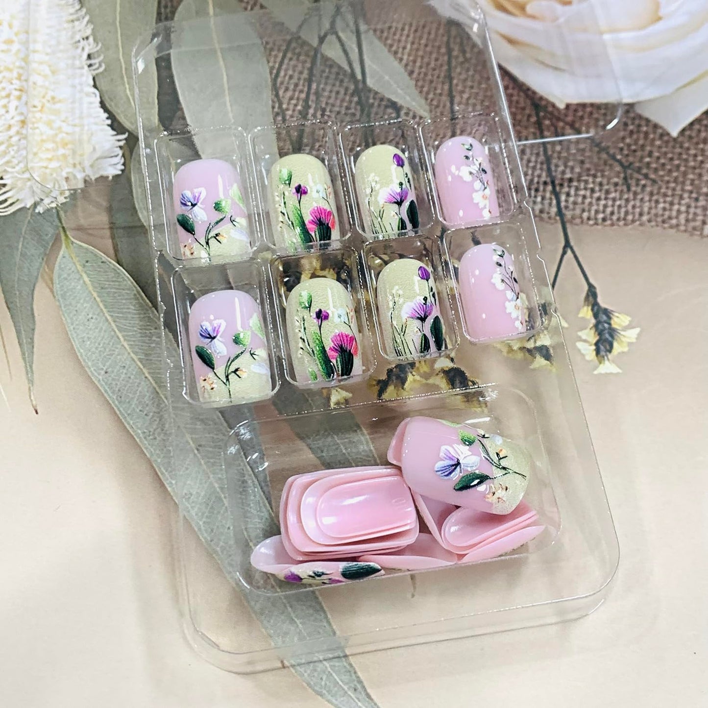FIEONCIY Press on Nails Short Square Shaped Glossy Full Cover Square French False Nails with Designs Artificial Short Square Fake Nails with Charms Glue Stick ons Fingernails for Women Girls(FD018)