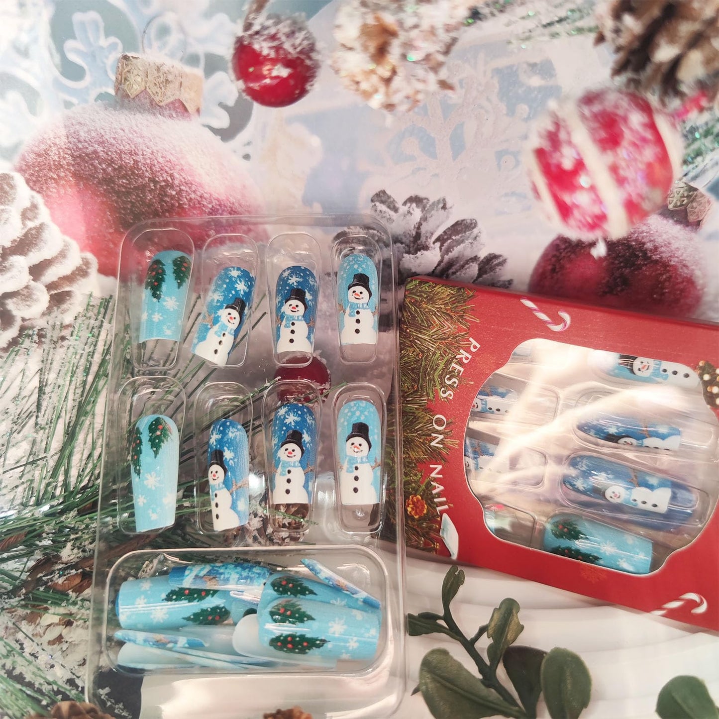 24Pcs Snowflake Press on Nails Glossy Green Xmas Tree Acrylic Fake Nail Snowman Gel Glue on Nail Snow Stick on Fingernails Christmas Medium Square False Nails for Women Gift