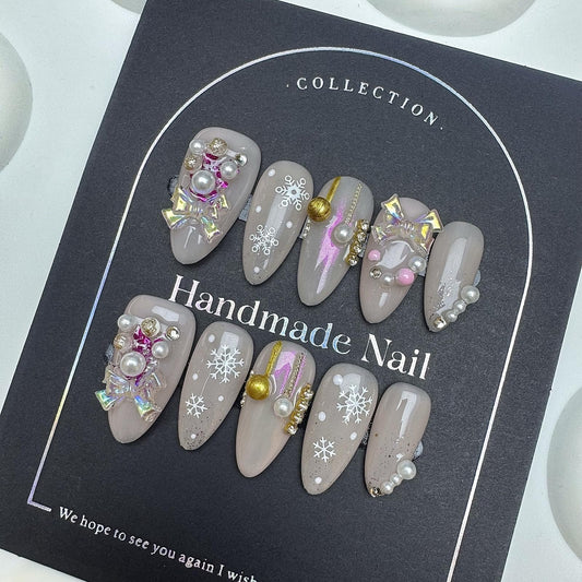 10Pcs Handmade Press on Nails Winter Christmas Press on Nails Medium Almond Fake Nails Acrylic Nails Full Cover Reusable Stick on Nail Xmas Snowflake False Nail for Women Girls Nail Accessories (S)