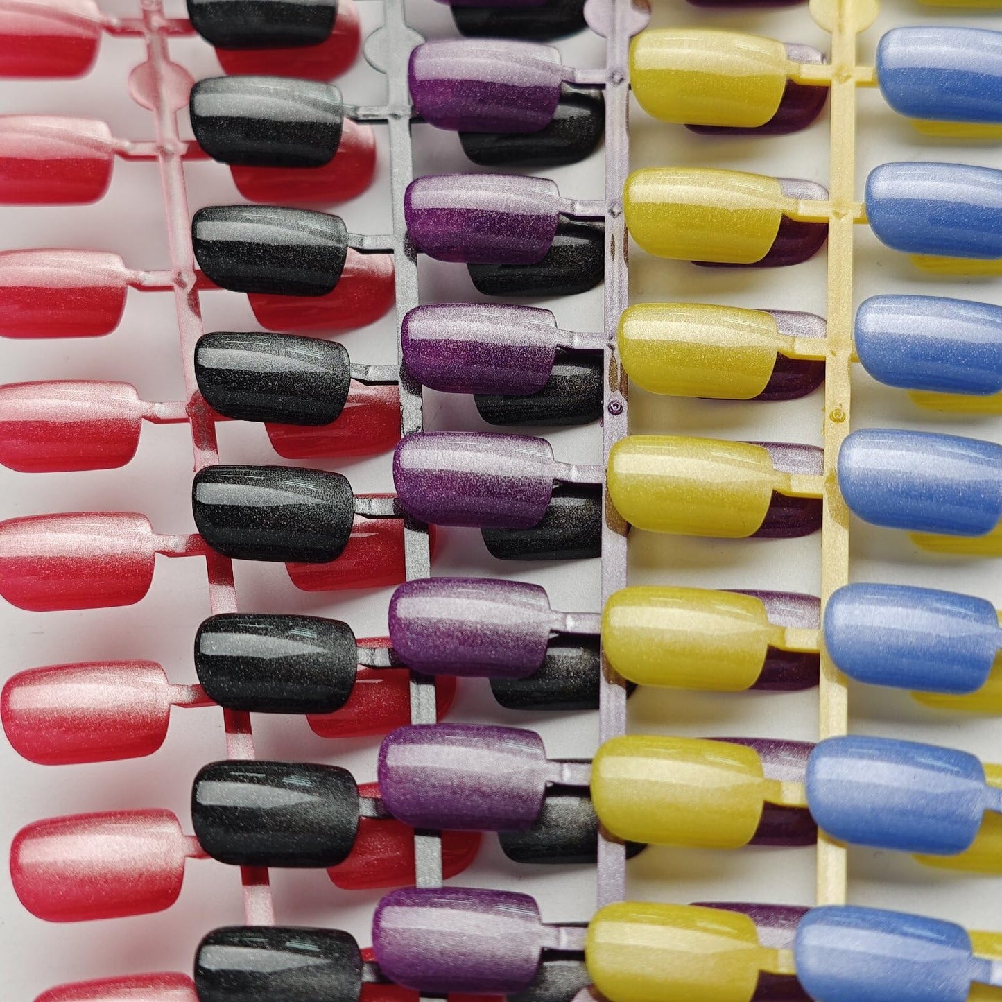 120Pcs Short Press on Nails Set Square Fake Nails Glossy Full Cover False Nail Pure Color Nail Press ons Glitter Stick on Nail for Women Shiny Manicure 5 Colors