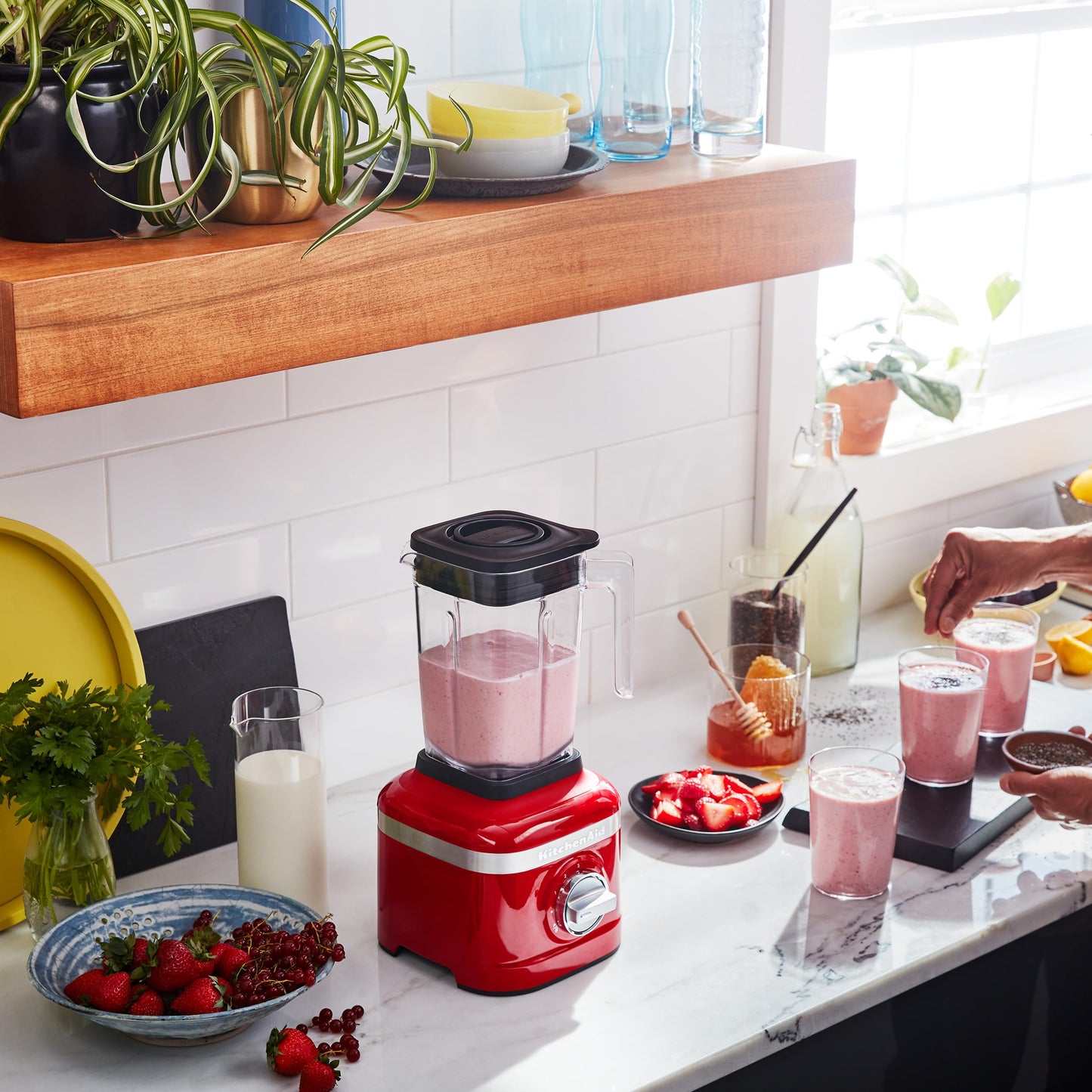 KitchenAid K150 3 Speed Ice Crushing Blender with 2 Personal Blender Jars - KSB1332Y - Passion Red