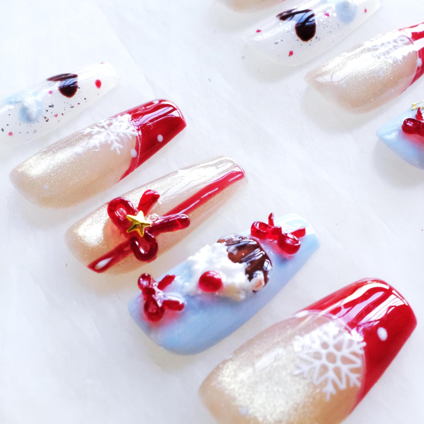 GLORS Christmas Press-On Nails, Medium Length Ballerina Shape, Red Cat Eye Apple Design with 3D Bows, 10 Pieces (Medium, MB)