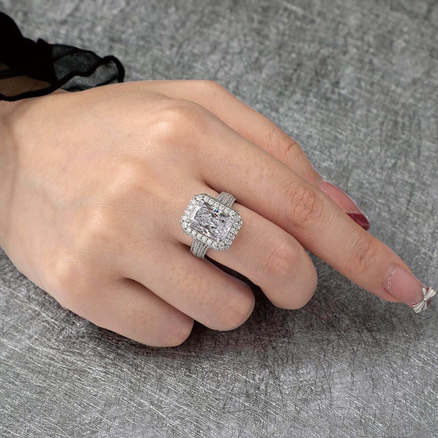 Jeulia 6.93 CT Emerald Cut Wedding Ring Set for Women; Clear Halo 14k White Gold Halo Solitaire Engagement Band Diamond Bridal Set Sterling Silver Promise Jewelry with Gift Box (Silver & White, 8.5)