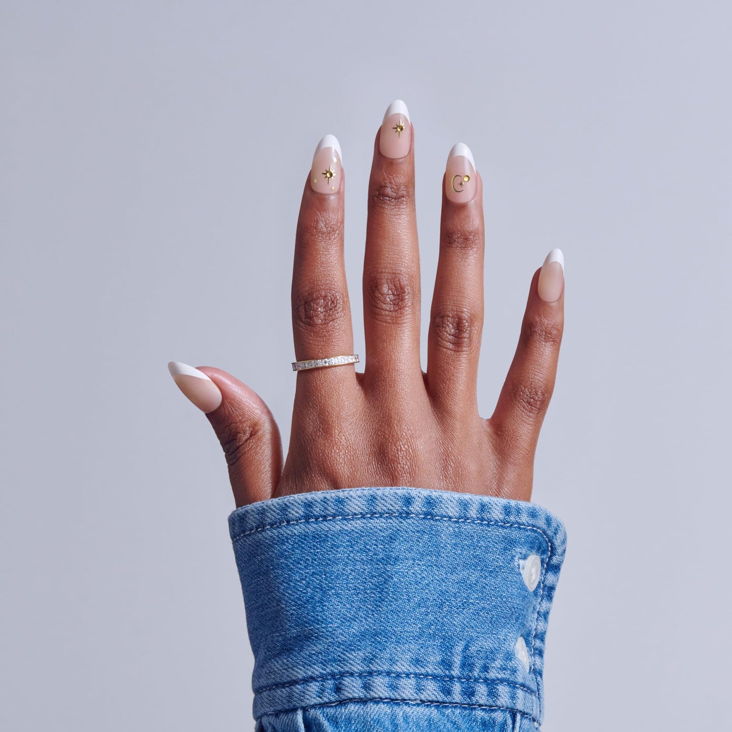 Kiss Glam, Press On Nails, Nail glue included, 'Zephyr', White, Medium Size, Almond Shape, Includes 32 Nails, 2g Glue, 1 Manicure Stick, 1 Mini File