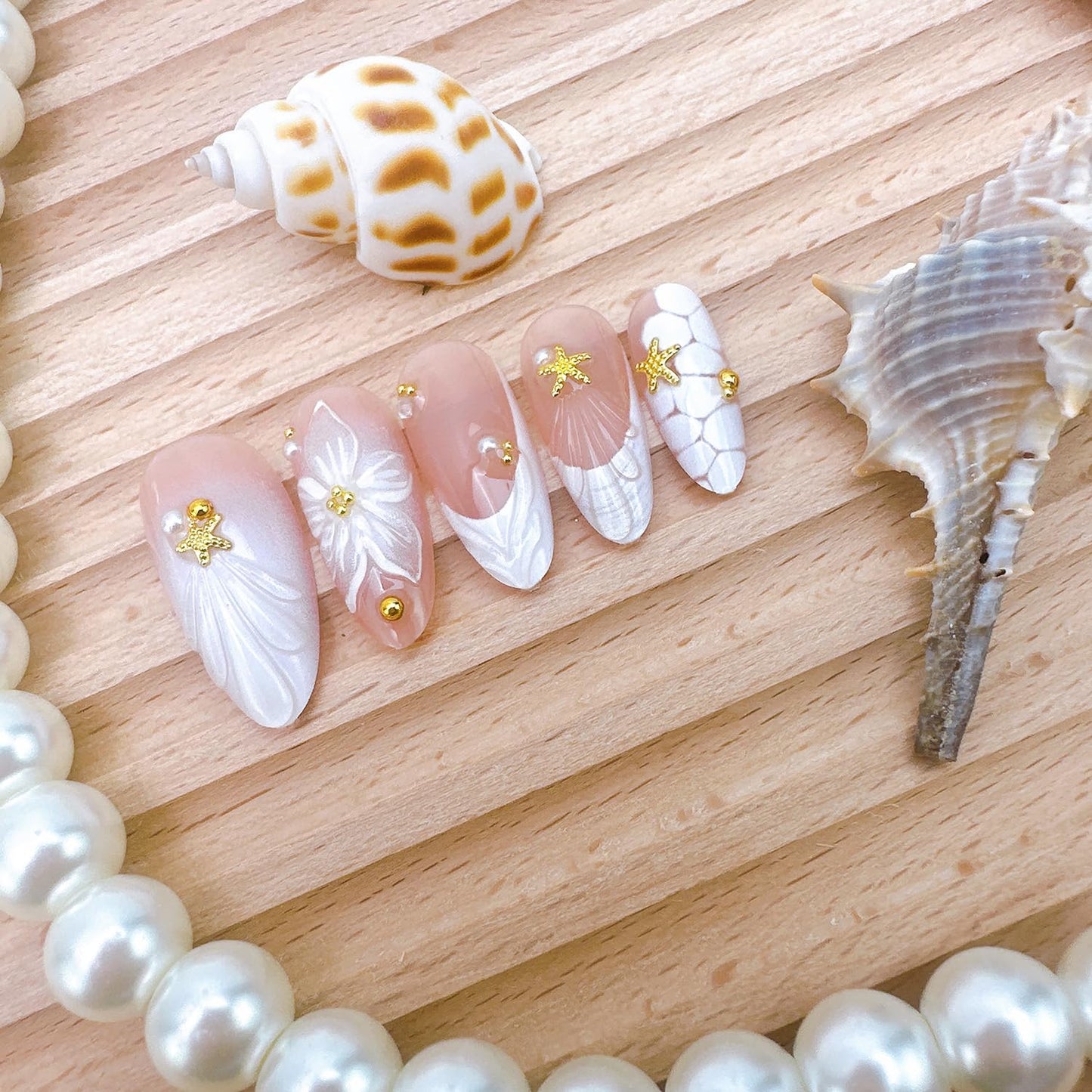 24Pcs Summer Press on Nails Medium Almond White French Tip Fake Nails with 3D Designs Summer Flower False Nails Gold Starfish Rhinestones Stick on Nails 3D Shell French Tips Acrylic Nail for Women