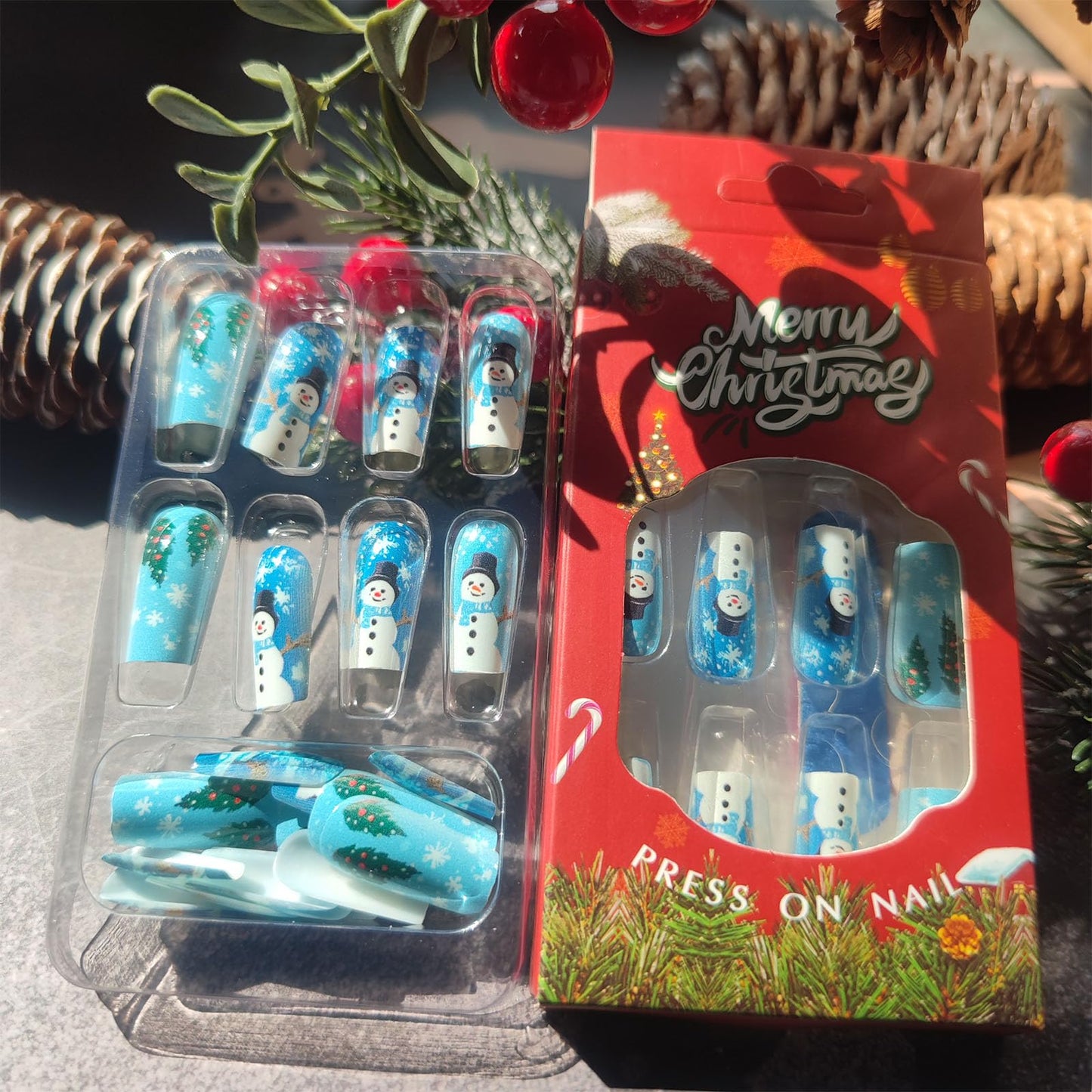 24Pcs Snowflake Press on Nails Glossy Green Xmas Tree Acrylic Fake Nail Snowman Gel Glue on Nail Snow Stick on Fingernails Christmas Medium Square False Nails for Women Gift