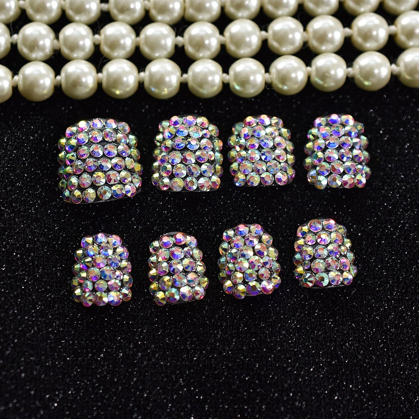 LINSSQ Full Cover 3D Shiny Crystal Press on Nails 24pcs, Short Squoval False Nails, Beauty Manicure Kits Reusable Fake Finger Rhinestones Nail Art Tips for Daily Office Party
