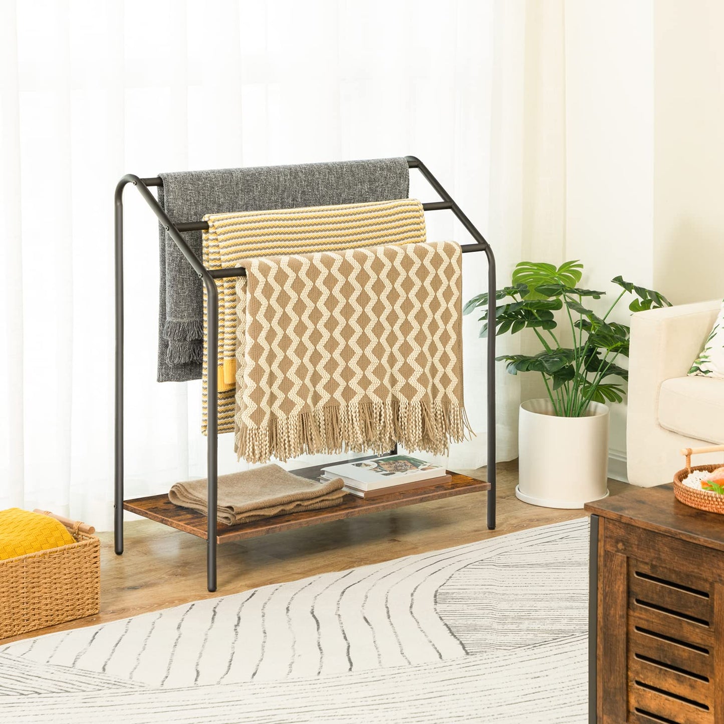 HOOBRO Freestanding Towel-Rack for Bathroom, 3 Tier Blanket Rack for Living Room, 31.5" L x 14.2" W x 33.9" H, Quilt Blanket Ladder Holder, Drying and Display Rack, Rustic Brown and Black BF80LB01