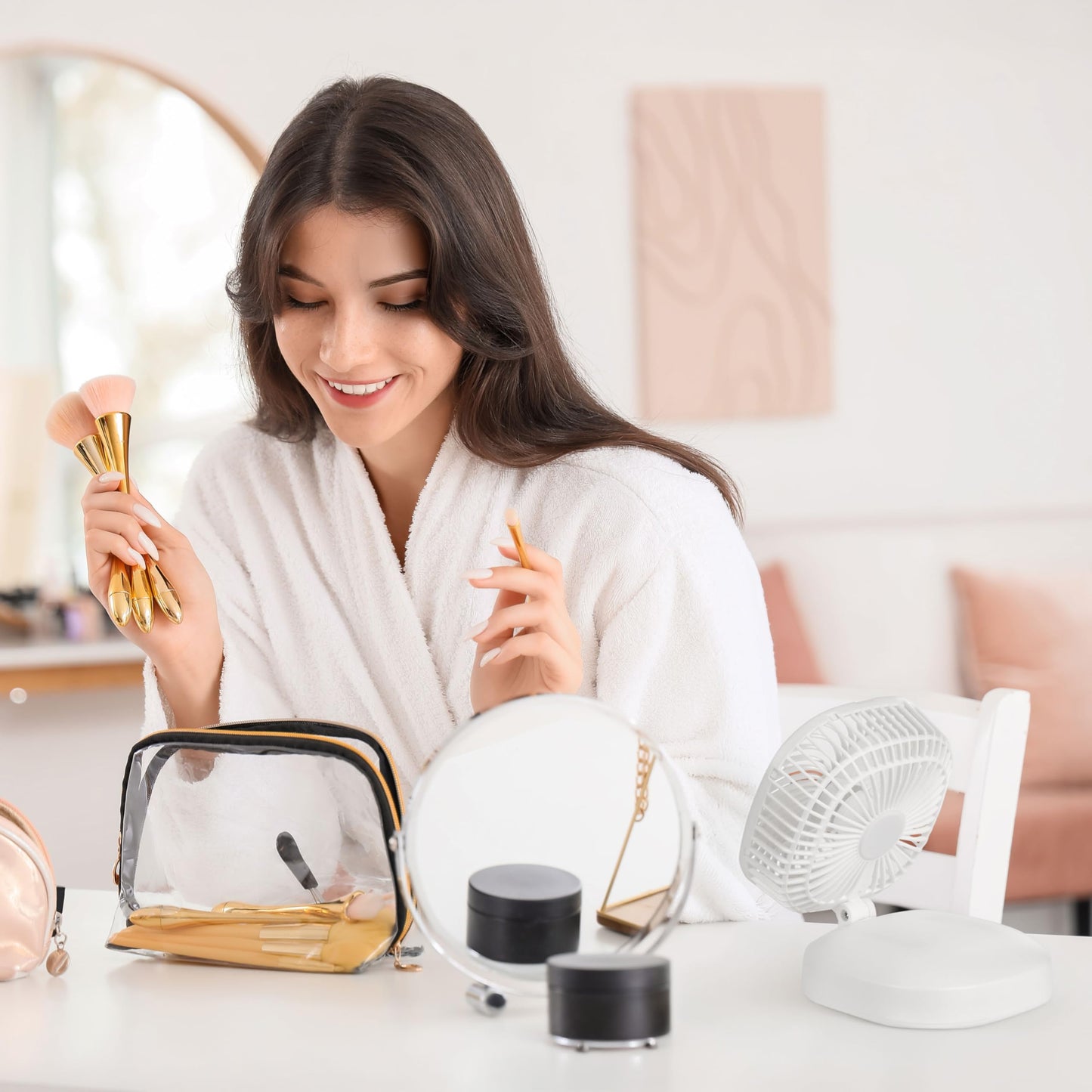 IRIS USA 5" Battery Operated Small Fan, 2 Speeds, D-Battery Powered, Compact Foldable Personal Fan, Portable Travel Mini Desk Fan, Home Office Bedside Picnic Camping Outdoor Use