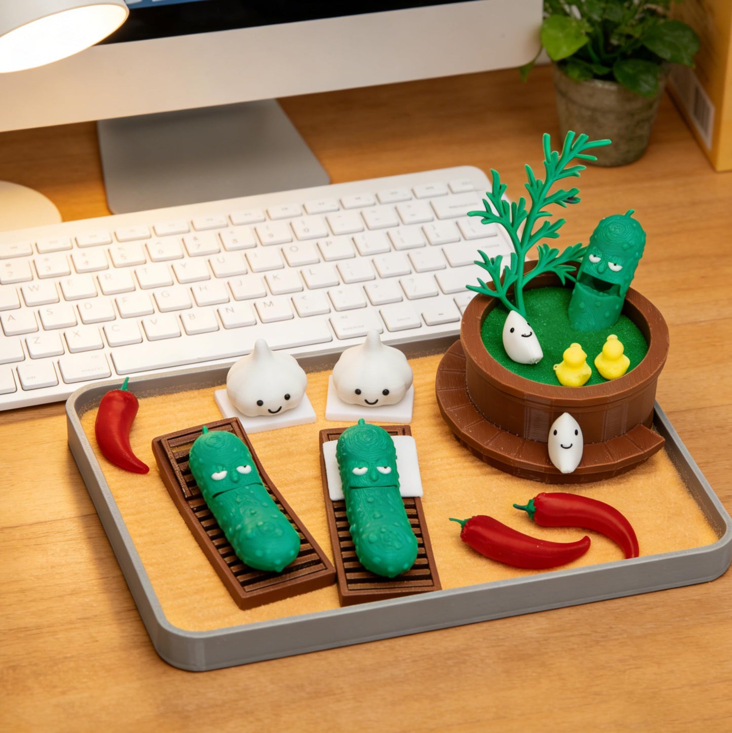 Stylor Pickle Zen Garden Office Desk Decor - Mini Decorative Therapy Sand Tray with Pickle Figurines and Wooden Barrel, Humorous Funny Stress Relief Gift Kit