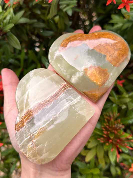 GAF TREASURES Jumbo Green Onyx Gemstone Hearts, Polished Green Onyx Puffy Hearts, Green Onyx Crystal Palm Stone, Green Onyx Healing Crystal Hearts (1 Heart)
