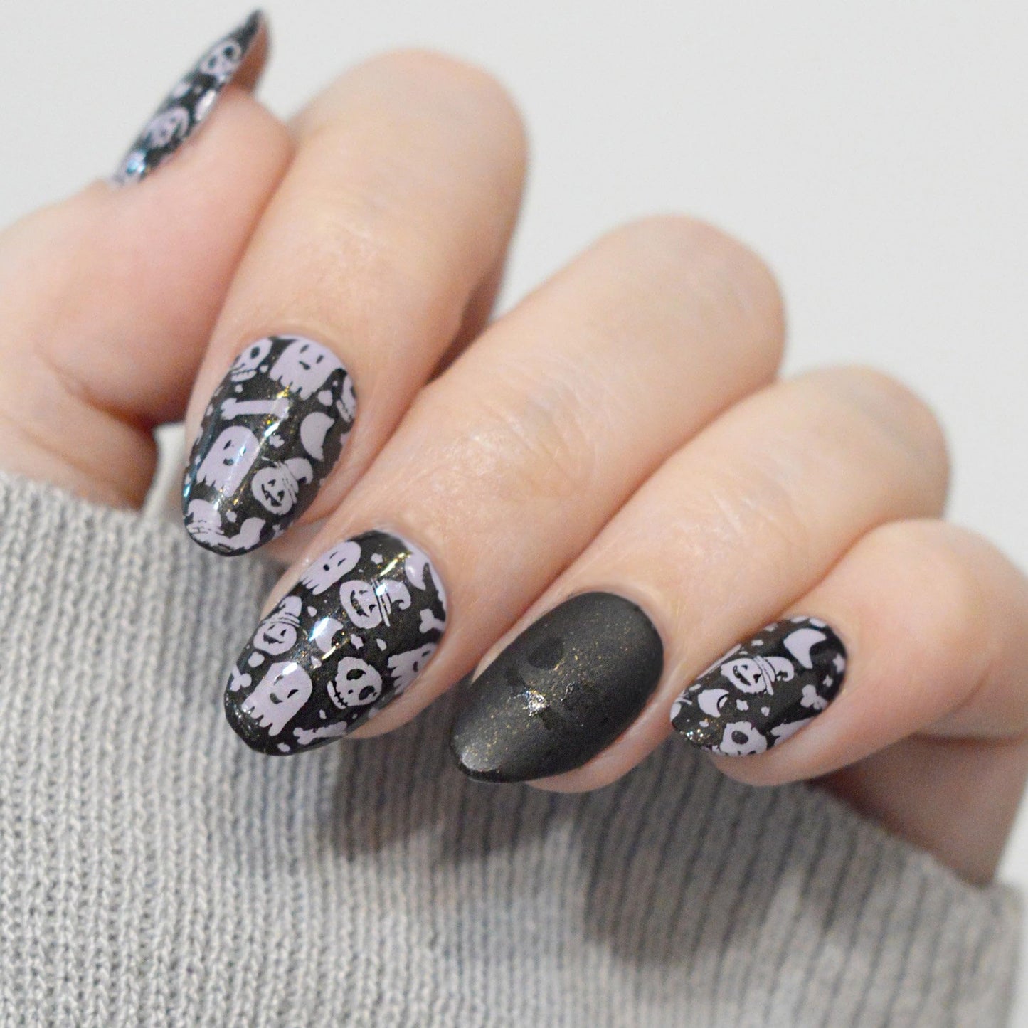 Maniology Trick or Treat Nail Stamping Starter Kit | Spooky, Cute & Classic Halloween Nail Art Designs – Includes Stamping Plate, Polish, Top Coat, Stamper & Scraper Card for Fun DIY Manicures