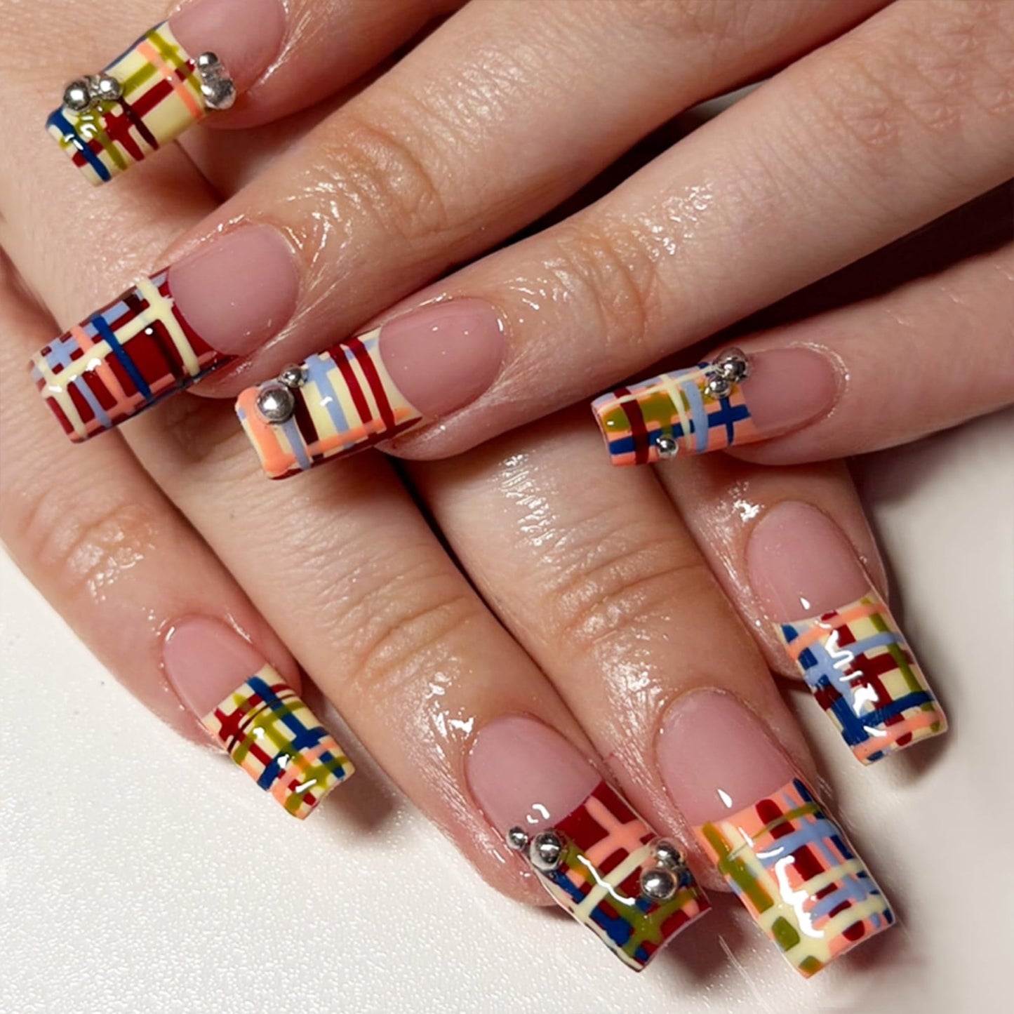 octoswave Press on Nails Medium Square French Tip Plaid Design Fake Nails with Silver Beads Glossy Stick on Nails Manicure Kit for Women Parties and Weddings 24Pcs