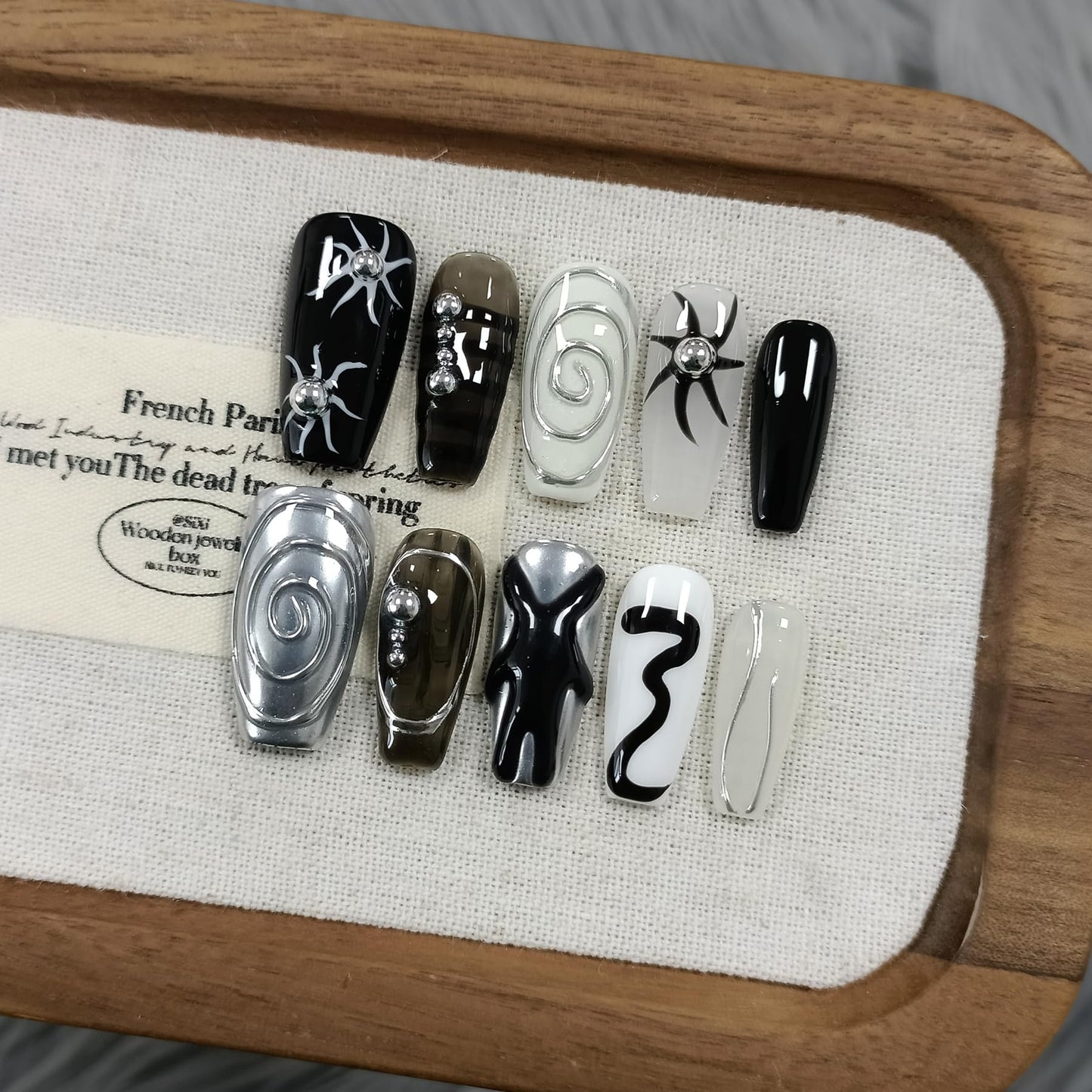 TENPAL Dark Silver Gothic Press on Nails Long Coffin Shape 3D Embossed Sun Design Fake Nails Hand Painted Art for Women Fall Winter Ins Style(XS)