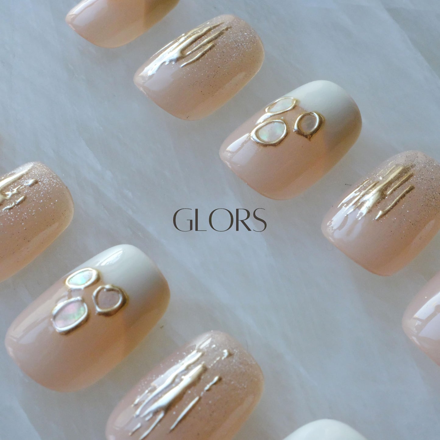 [GLORS] Purely Handmade Press On Nails | Mica Love - Shell Piece Pure and Seductive Nail Art | Salon Quality Fake False Nails in Short Square 10 pieces (Small, SS)