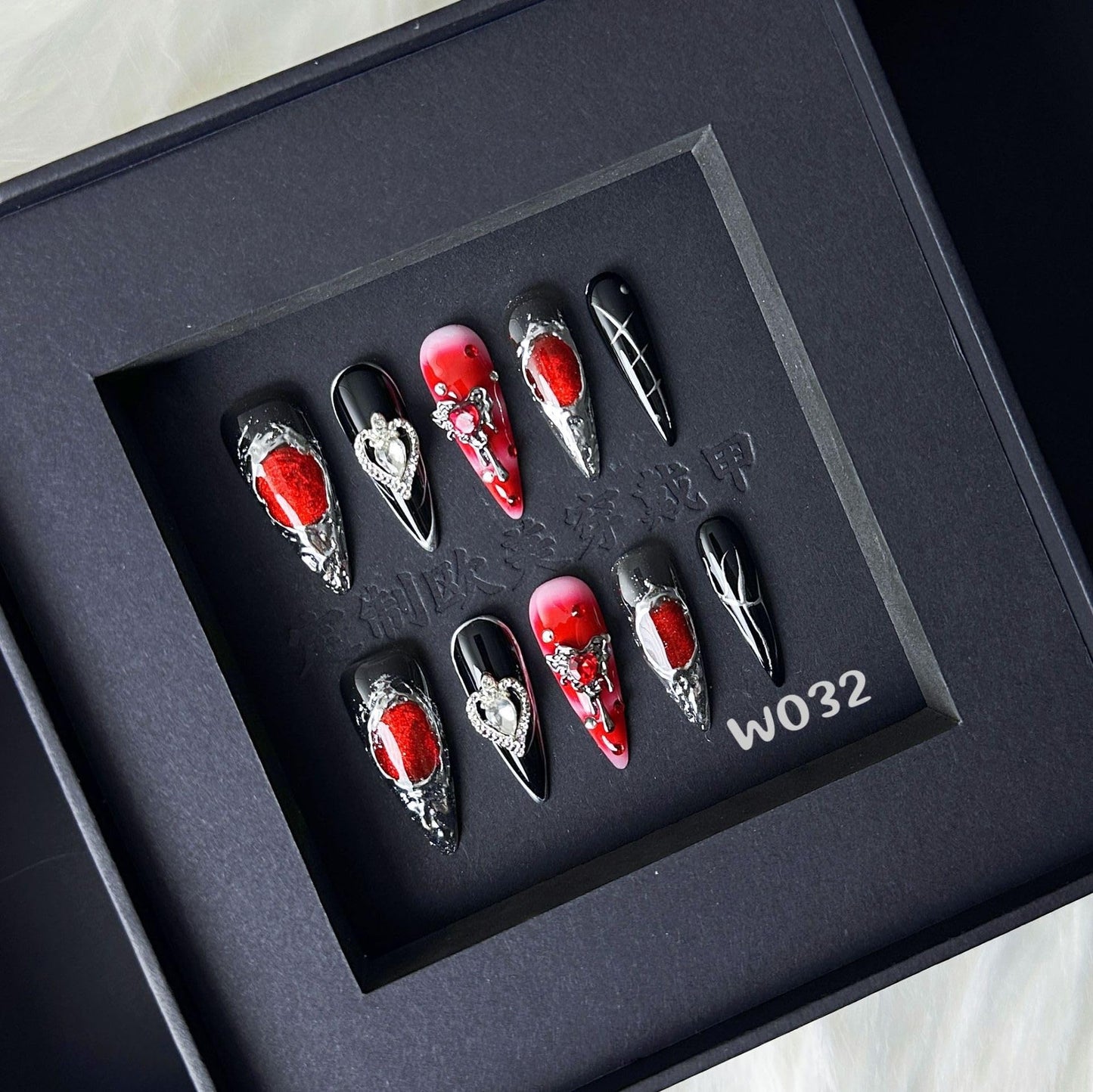 100% 5D Handmade Press on Nails with Heart Charms Long Stiletto Nails Press ons- Balck False Nails Ombre Red Press on Nails Halloween Fake Nails for Women Girls Daily Wear DIY Manicure Size M
