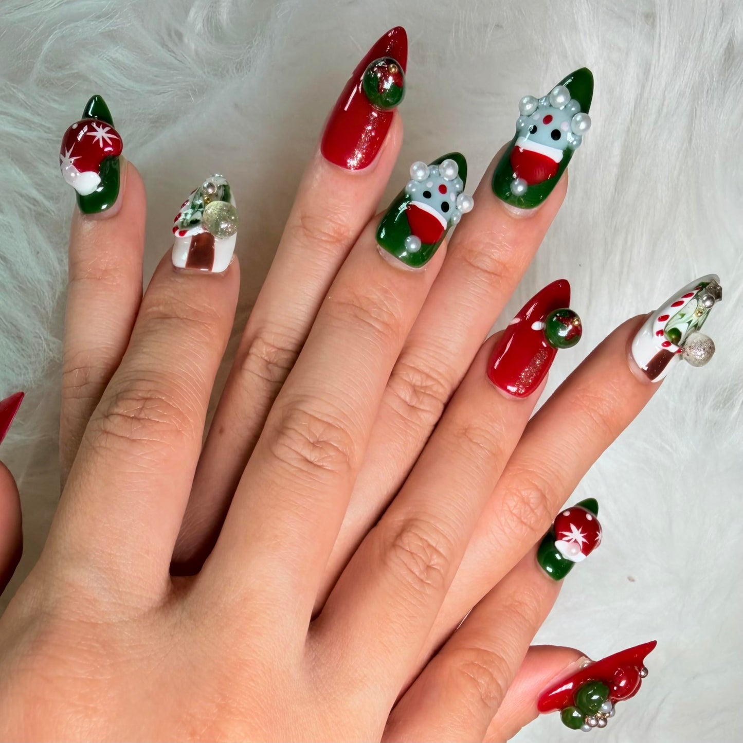 Avilux Press On Nails – Handmade, Reusable, 3D Designer Nail Art, 10Pcs Fake Nails for Women and Girls, Perfect for Holidays, Parties & Gifts (Merry Christmas Party, Small)