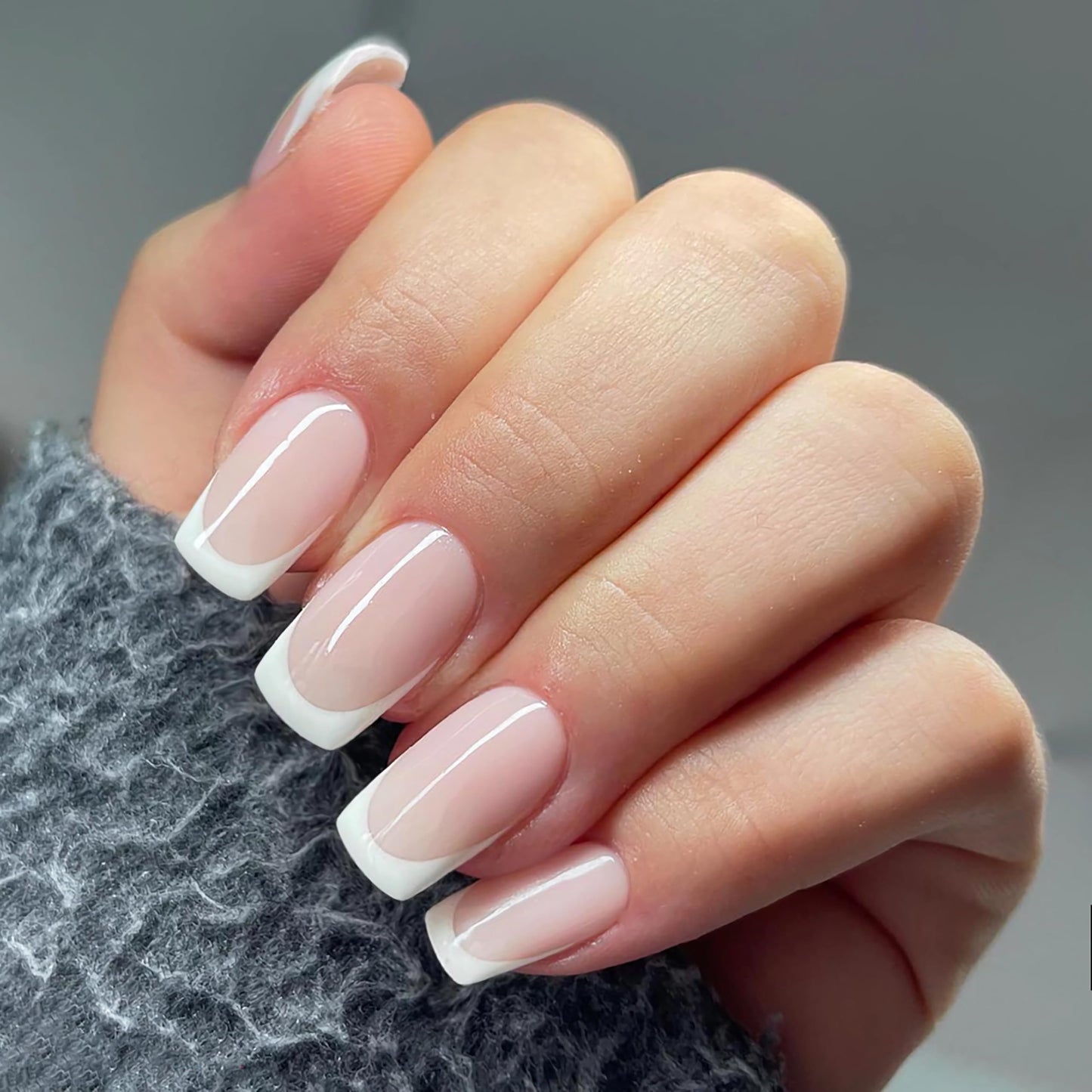 Qsnidy Press on Nails Square - White French Pink Fake Nails Medium Acrylic Glossy Full Cover Stick On Nails for Women and Girls Daily Wear, Natural Fit Glue on Nails in 12 Sizes - 24 Nails Kit