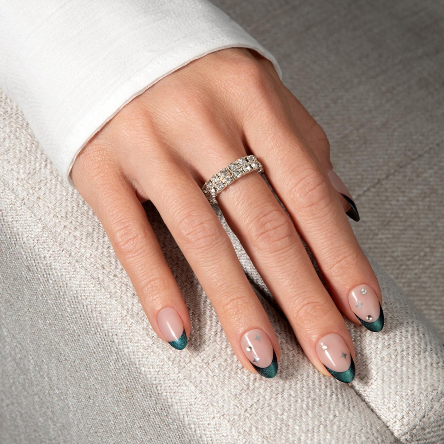 Kiss Impress No Glue Mani Press On Nails, Premium, 'Visions', Green, Medium Size, Almond Shape, Includes 30 Nails, Prep Pad, Instructions Sheet, 1 Manicure Stick, 1 Mini File