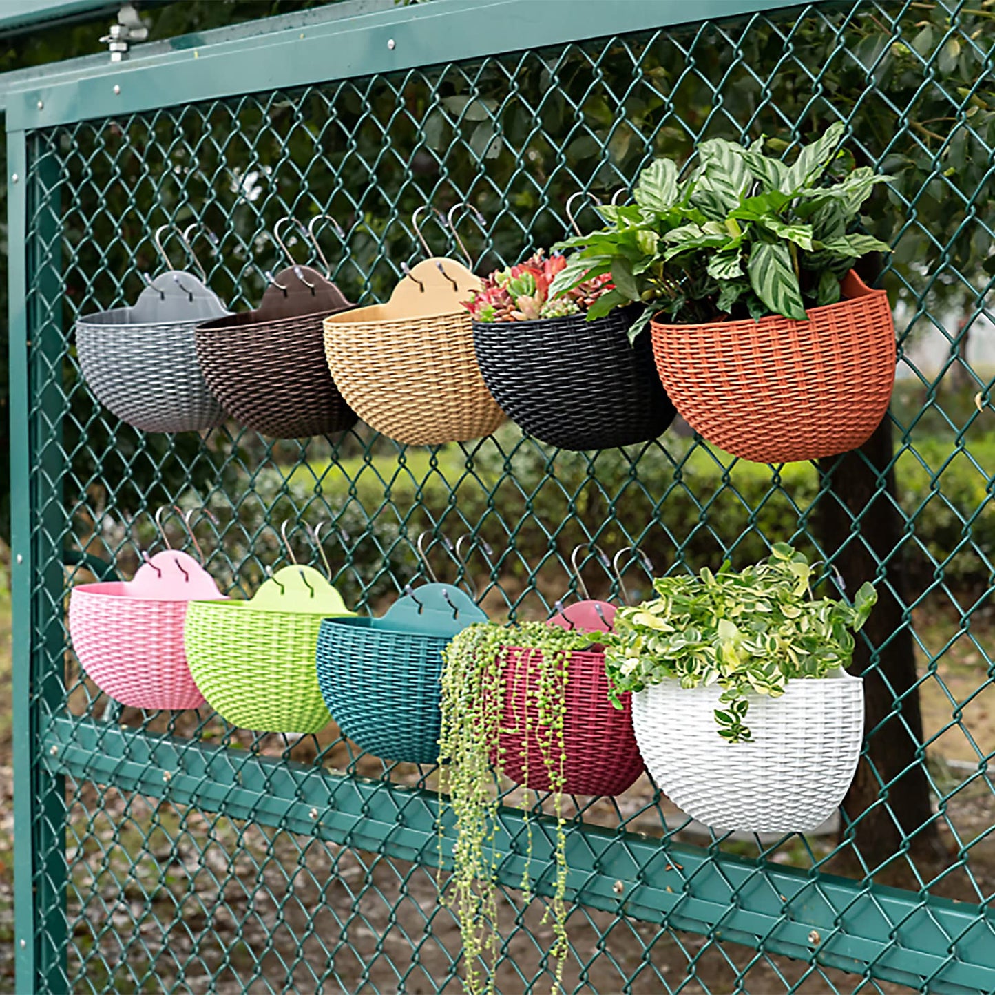 Hanging Planter Pot, Wall and Railing Hanging Planters with S Hooks, Half Round Imitation Rattan European Style Wall Flowerpot Rustic Decorative Flower Basket for Home Balcony(#2pcs 26 * 20.5cm Grey)