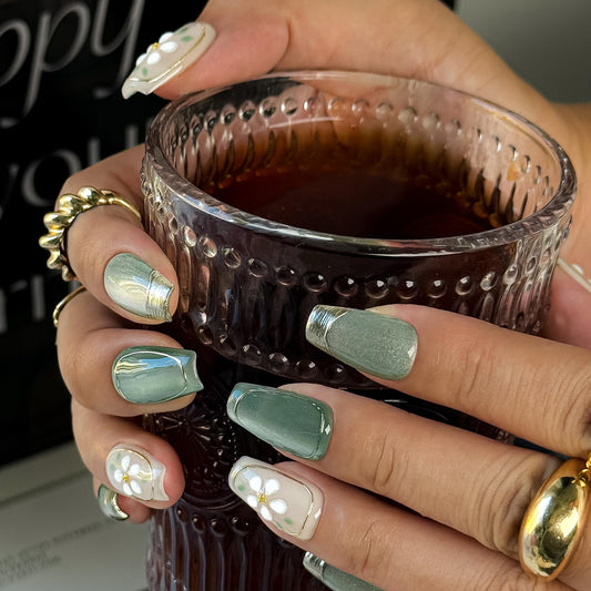 Daisy Meadow 10pcs Press On Nails, Soft Green Gradient & Creamy Nude Floral Press-Ons, Pastel Spring Acrylic/UV Gel Fake Nails for Women, Summer Fresh Style Wearable Nails (green, SS)