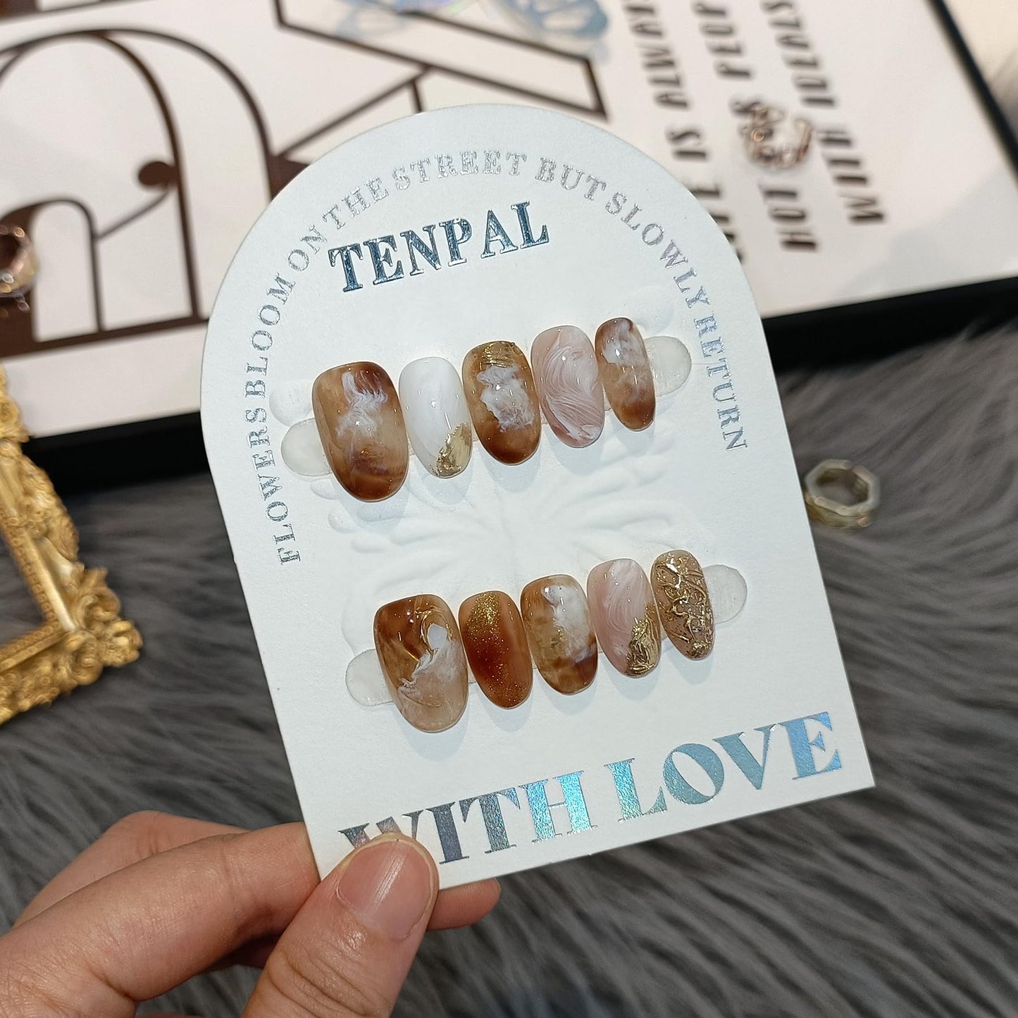TENPAL Cat Eye Press On Nails 10 Pcs with Tools Kit,Handmade Amber Coffee Ombré Glue on Nails,Short Oval False Nails with Ridge Embossed Glossy Glow Reusable Fake Nails for Autumn Winter Wedding(XS)