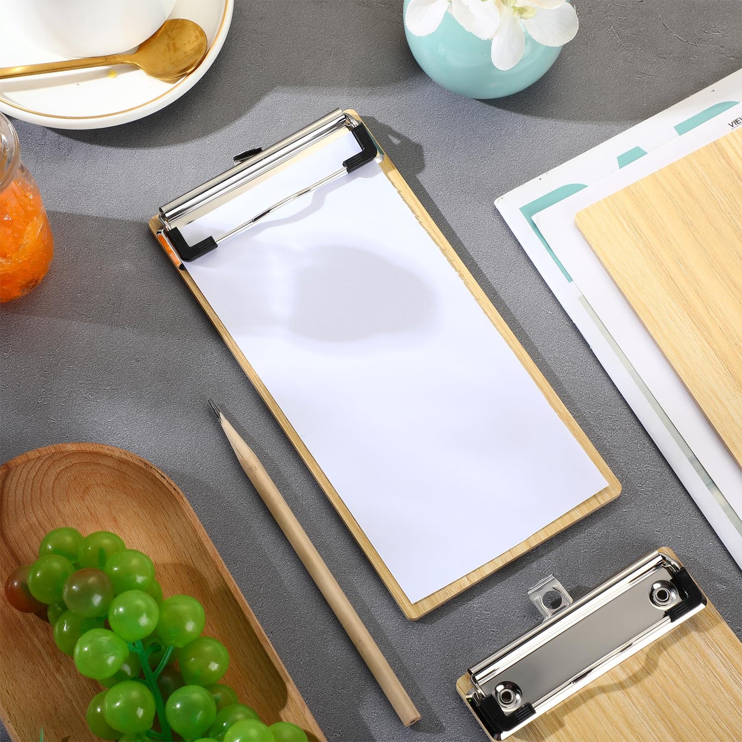 Harloon 50 Pcs Mini Wood Clipboard Check Presenters Bulk Small Wooden Clip Half Page Clipboard Check Presenter for Restaurants Waitress Guest Receipt Menu Holder, 8 x 4'' (Light Brown)