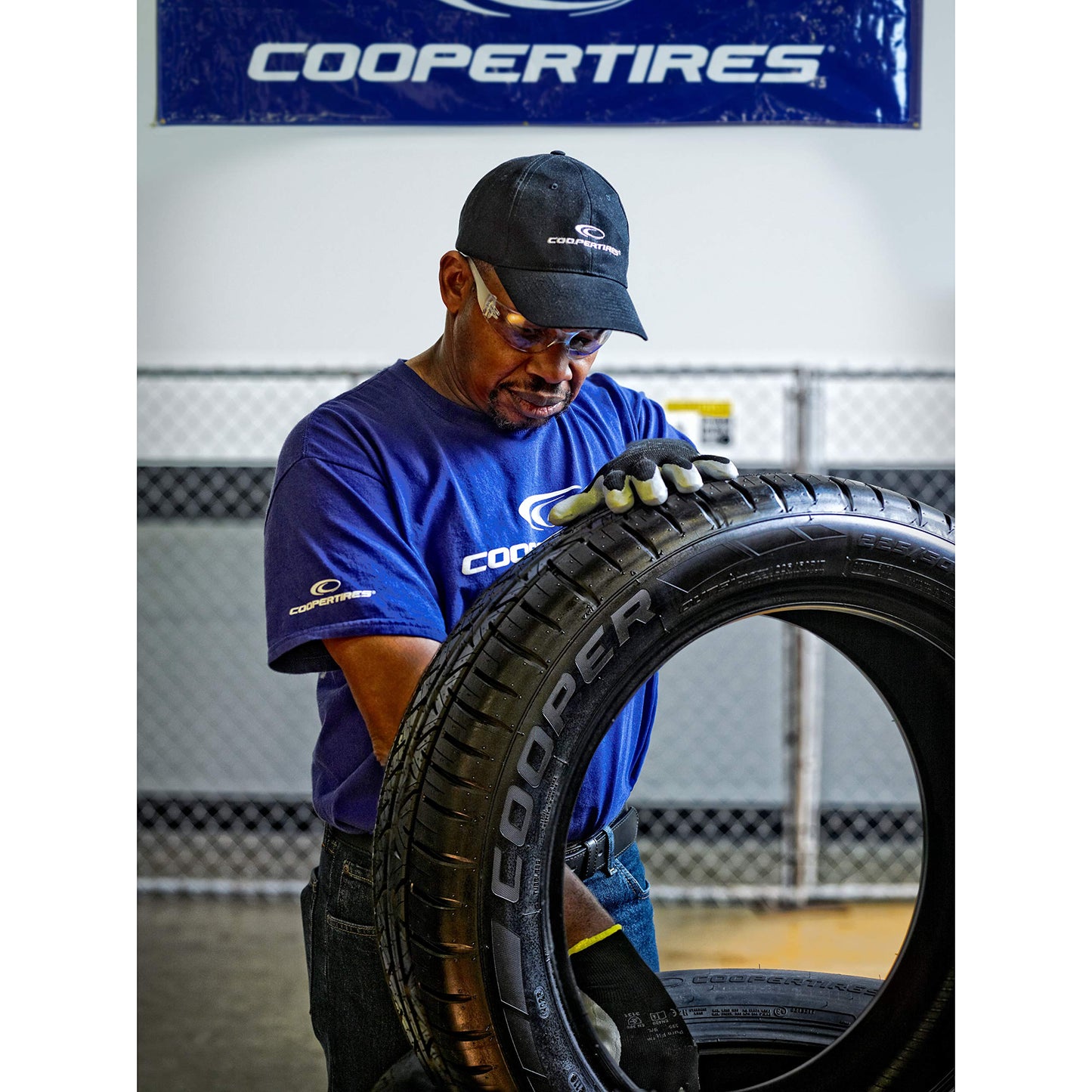 Starfire Solarus AS All-Season 235/65R17 104T Tire