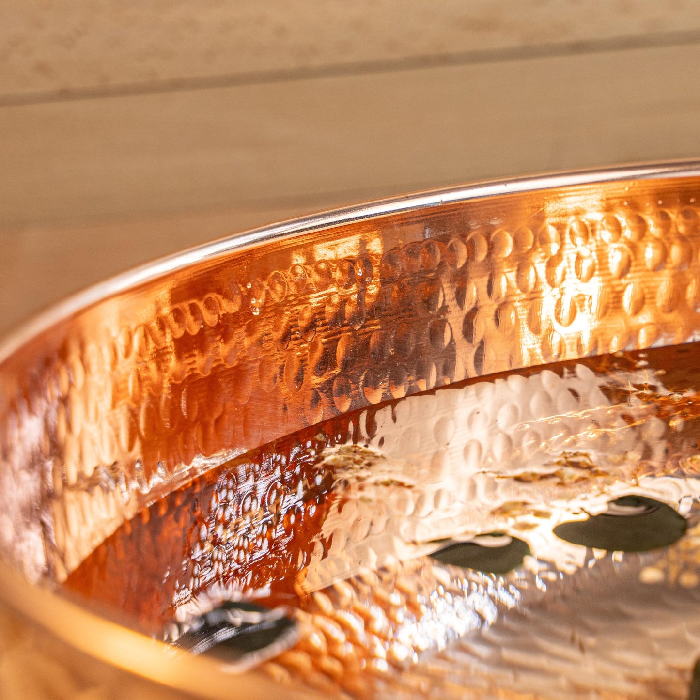 ALFIQ Hammered Copper Pedicure Bowl, 20 Inches, Portable Foot Basin for Relaxation, Pure Copper