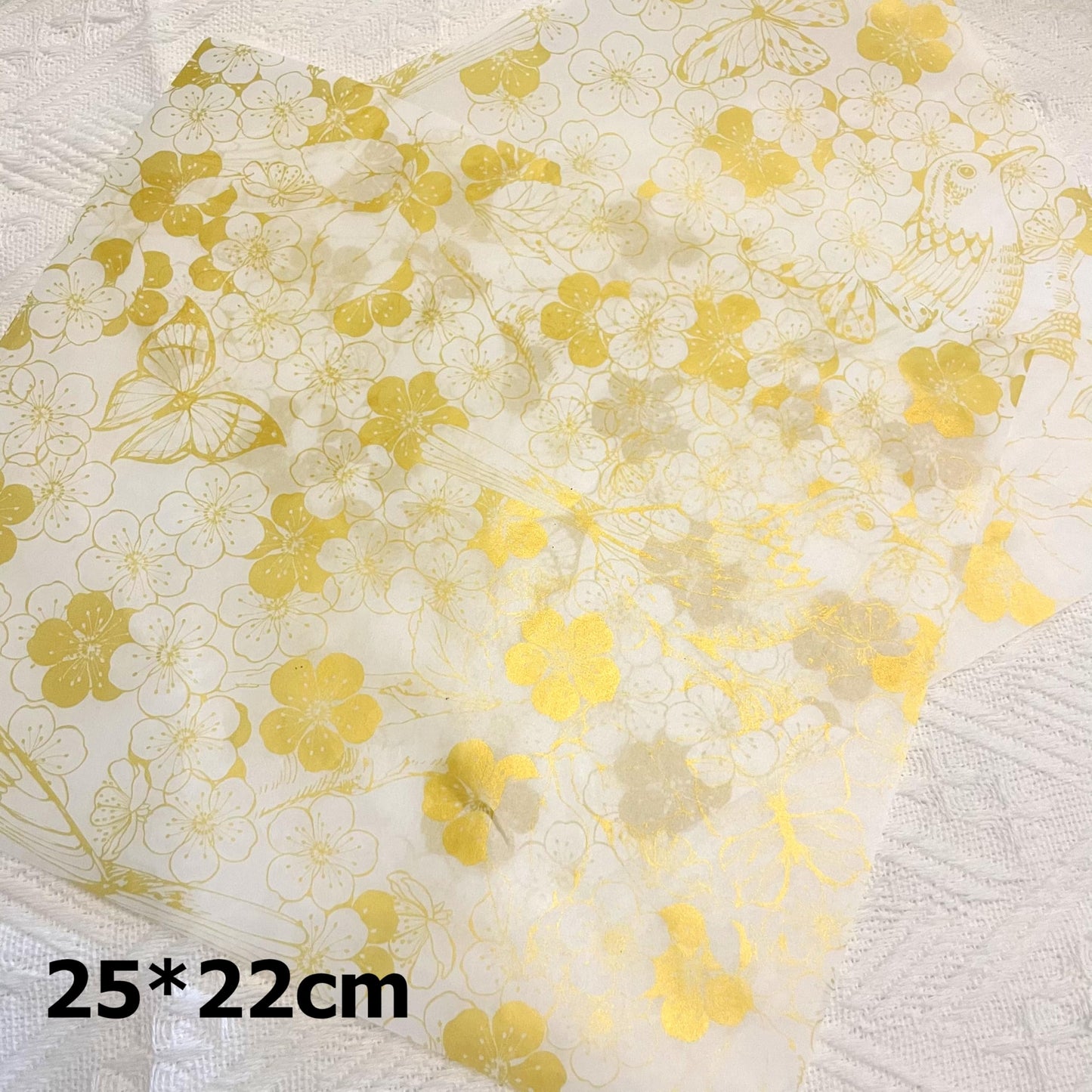 150pcs Gold and White Floral and Birds Patterned Wax Paper Sheets Sandwich Wrapping Paper, Greaseproof Wrap Parchment Air Fryer Disposable Paper Liner Food Basket Liners for Outdoor Picnic