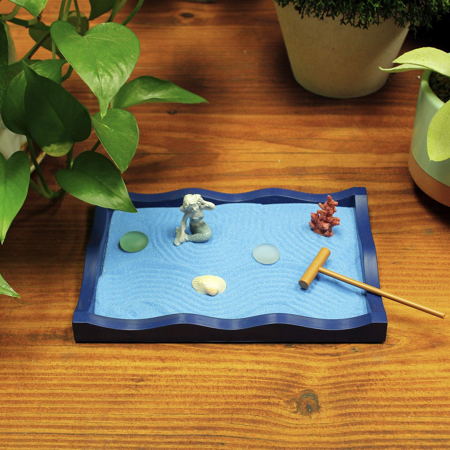 Nature's Mark Mini Zen Garden Kit for Desk with Rake, Blue Sand, Miniature Mermaid Clam Corlal Figures, Wavy Base, Glass Rocks