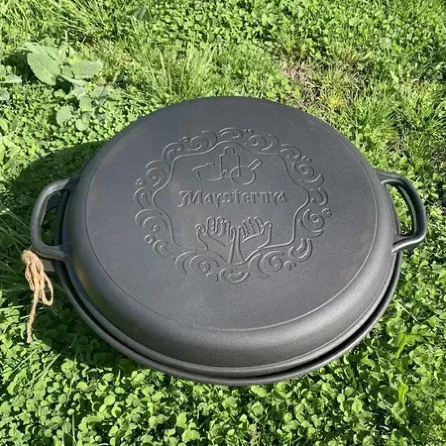 Dutch Oven Pot with Grill Lid (12.5 Quarts (12 L) Frying Pan Lid) – Maysternya Cast Iron Cookware Set – Camping Dutch Oven - Uzbek Kazan – Premium Camping Cookware – 2 in 1 Frying Pan + Cauldron